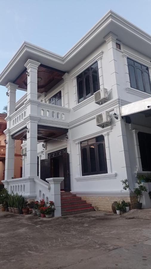 Inthavong Hotel/Guest House Vang Vieng Dış mekan fotoğraf