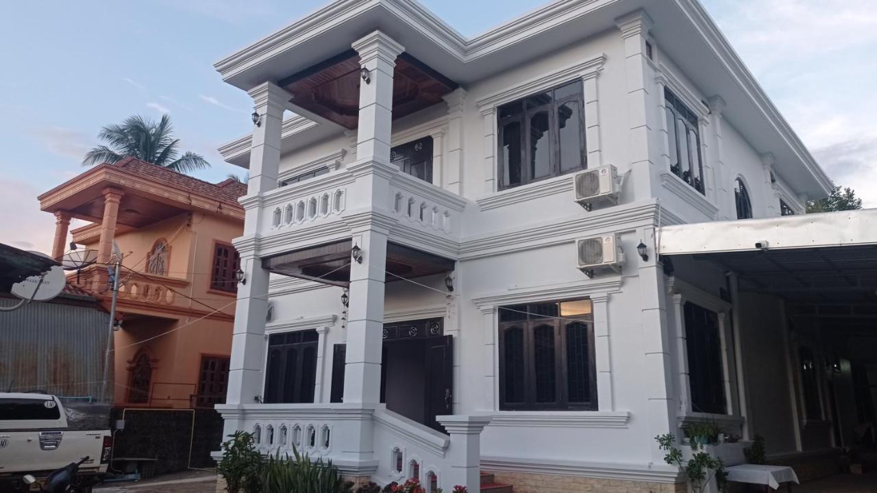 Inthavong Hotel/Guest House Vang Vieng Dış mekan fotoğraf