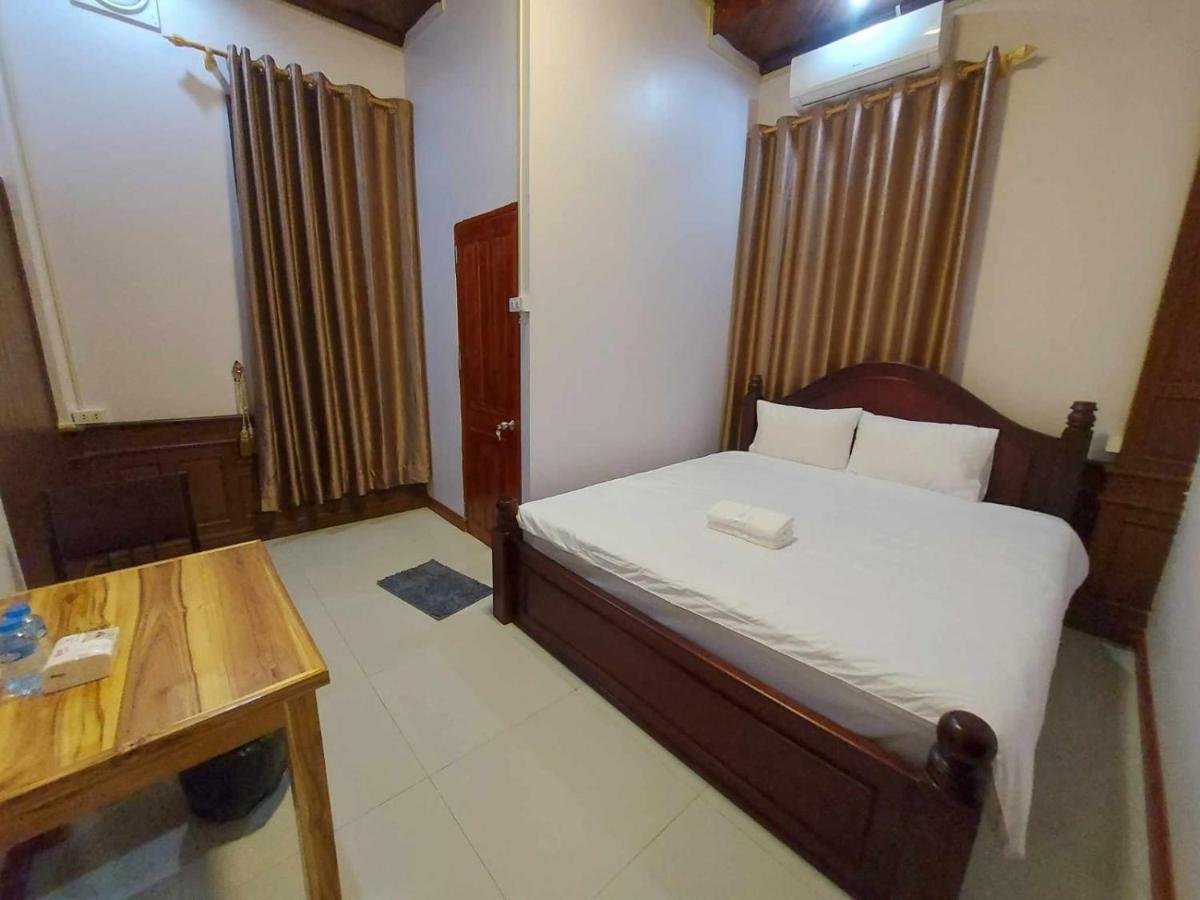 Inthavong Hotel/Guest House Vang Vieng Dış mekan fotoğraf